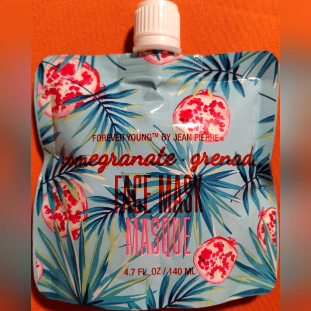 FOREVER YOUNG BY JEAN PIERREⓇ pomegranate face mask